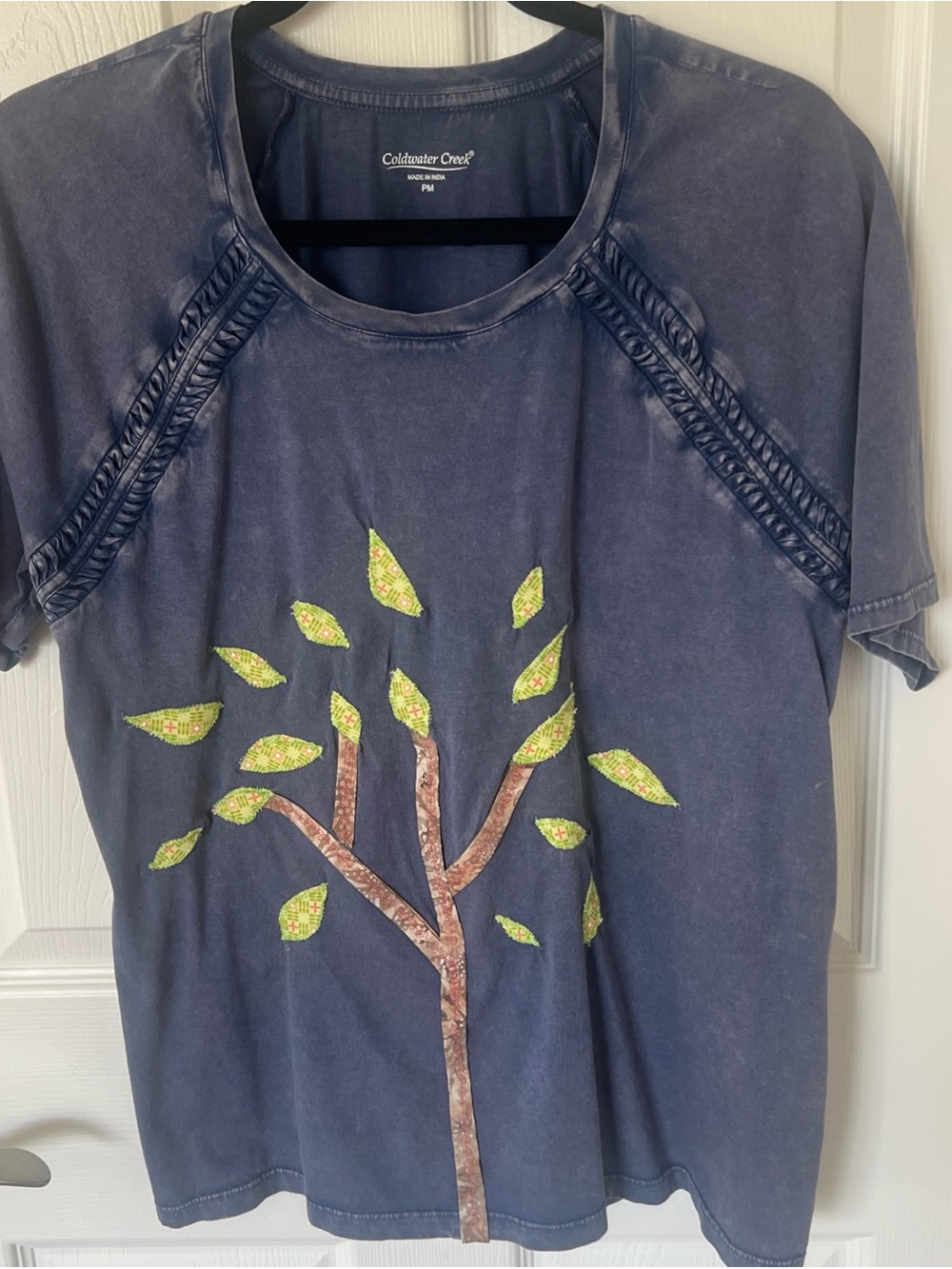 Coldwater Creek Women’s Size PM Navy Distressed Short-Sleeve Tee w Tree Appliqué